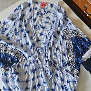 Chelsea & Violet White and Blue Relaxed Blouse